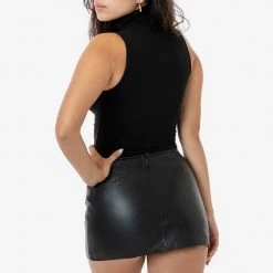 Los Angeles Apparel RLH739 - Leather Micro Mini Skort Women's 32 Los Angeles Apparel RLH739 - Leather Micro Mini Skort Women's